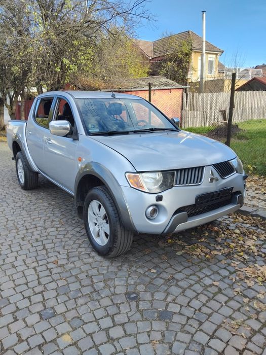 Mitsubishi L200 4x4cu reductor, clima