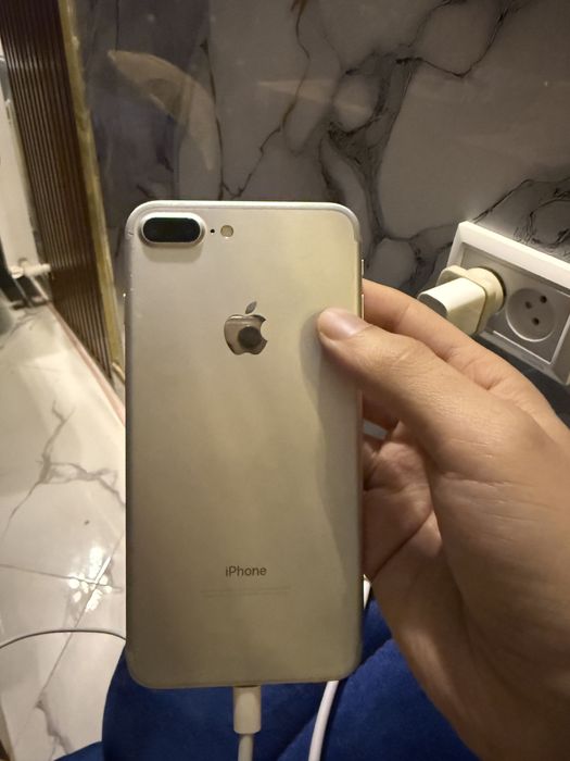 Iphone 7+ каробка документ срочно продается