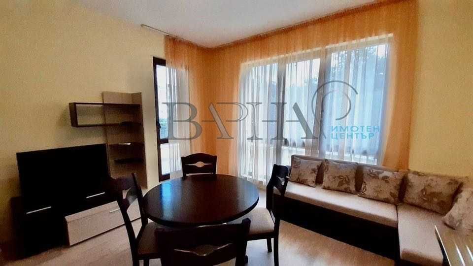 Дава се под наем Двустаен апартамент в Варна, Център - 45 кв.м за 382.5 € - Снимка #2