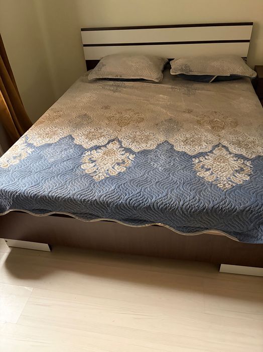 Pat matrimonial 200x220 și comoda TV