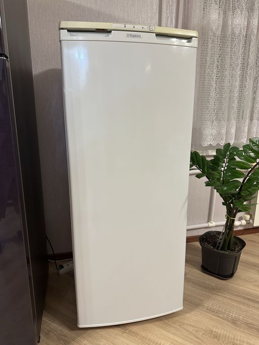 Продам морозильник
