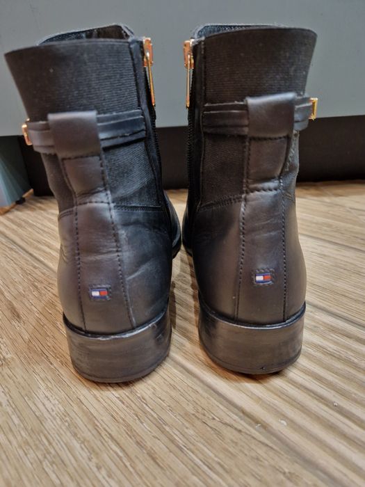 Оригинални дамски боти от естествена кожа  TOMMY HILFIGER