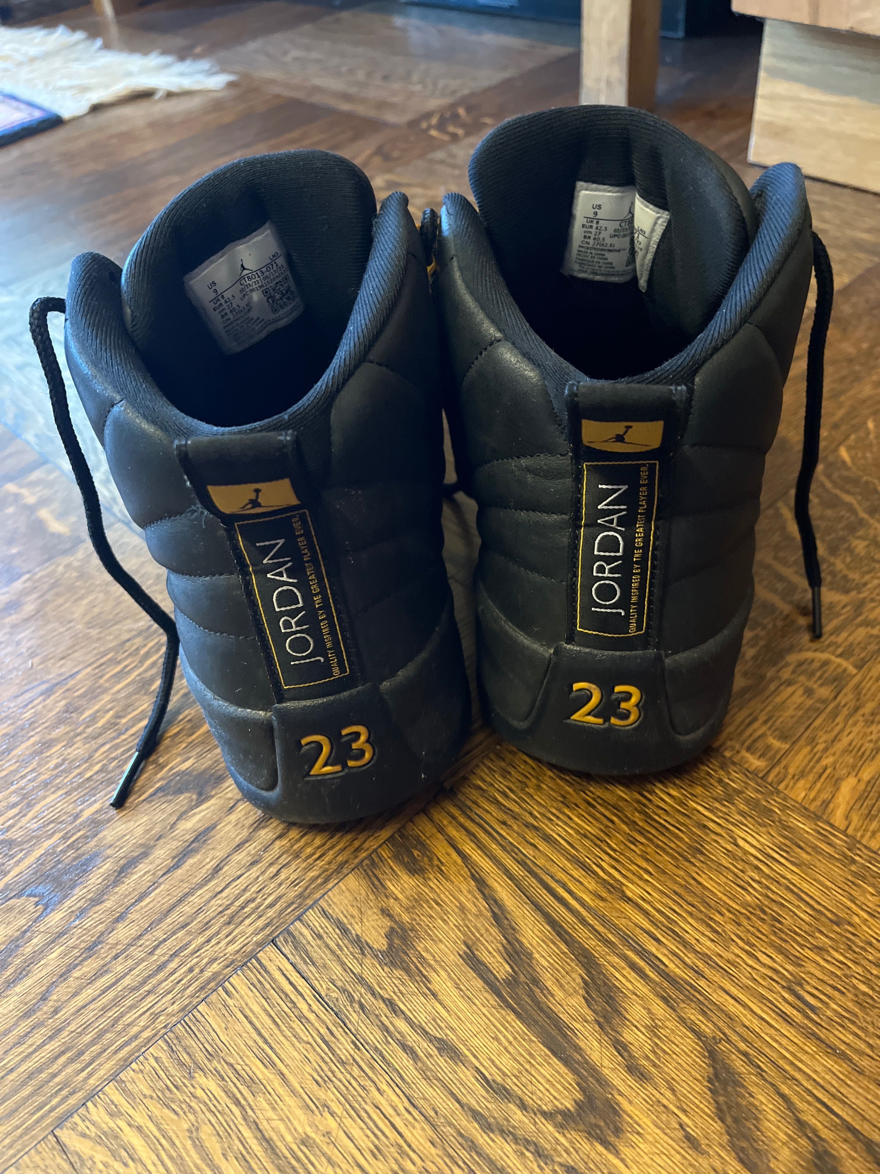 Jordan 12 Black Taxi folositi 42.5