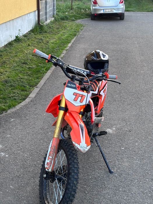 Motor cross Ultra 125
