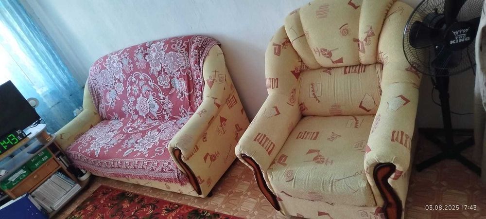 Диван с креслами