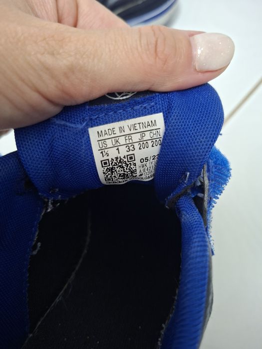 Adidas băieți marimea 33