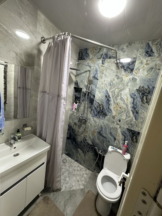 Продам квартиру юнусабад 14 квартал 1/1/4 переделенная в 2-х