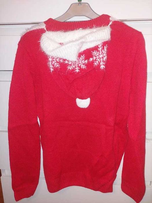 Pulover roșu cu căciulită cadou super frumos cu clopotei atasati