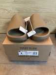 Yeezy Slide Earth Brown Poze Reale