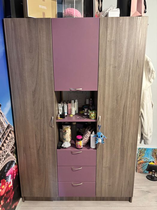 Легло с гардероб!