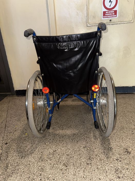 Scaun rulant handicap dizabilitati batrani
