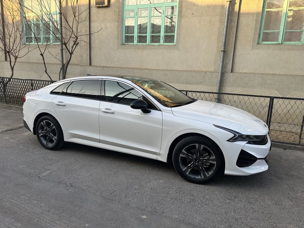 Kia K5 sotiladi – holati ideal