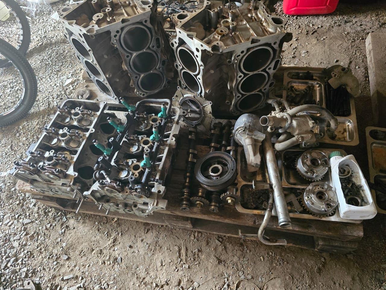 Двигатель на разбор 1gr-fe. Есть отдельно блок 1gr-fe от крузак 200