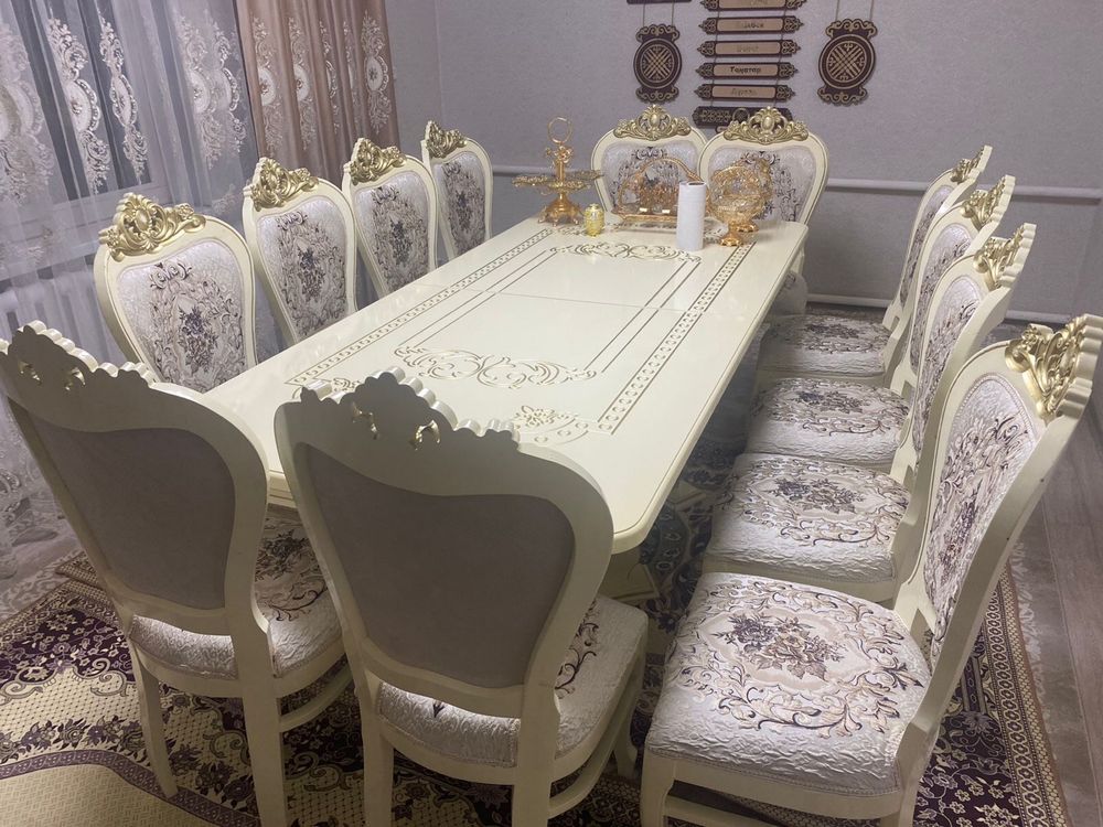 Продам стол из дерева, состояние почти нового