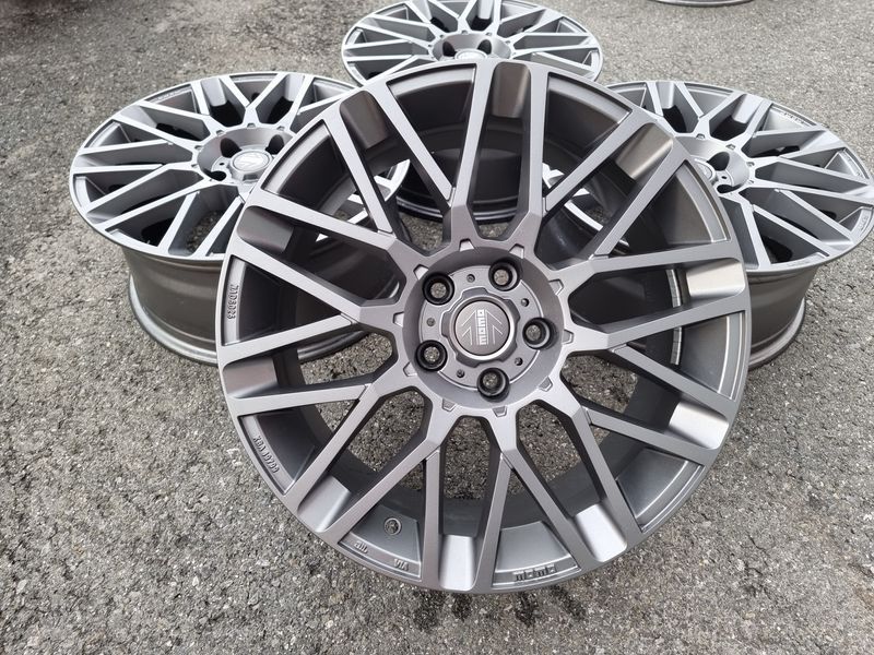 18цола 5х114.3 Momo 5x114.3 Toyota,Kia,Hyundai,Honda,Tesla,Renault