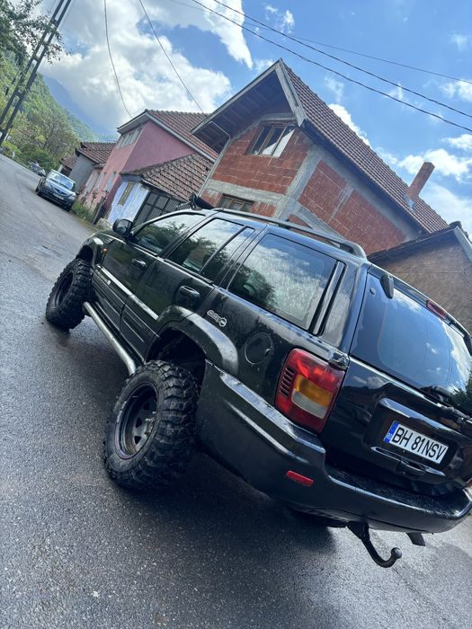 Jeep grand cheroche.