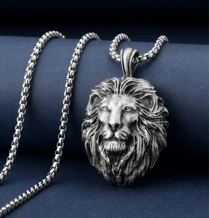 Lant / Colier cu Pandantiv Leu argintiu