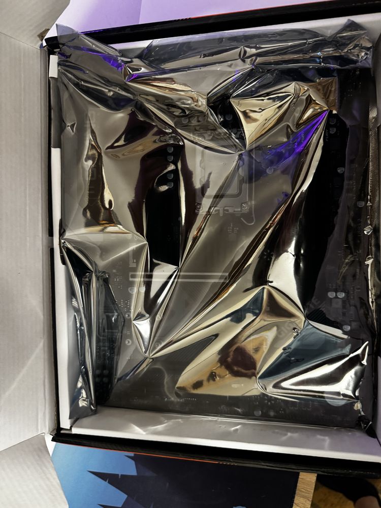 *Garantie* Procesor i7-13700k+Placa baza Gigabyte B760 32GB Ram Fury