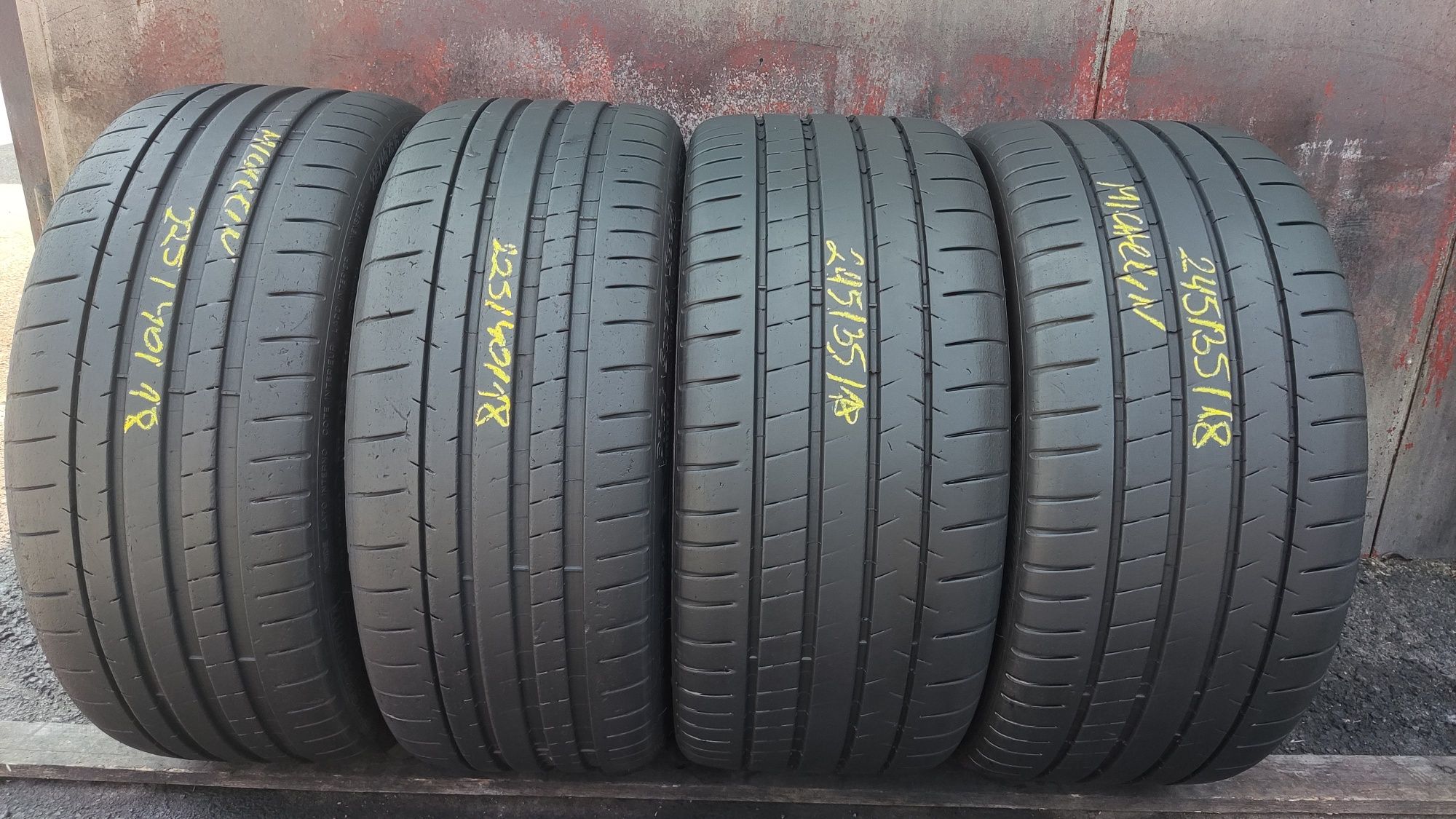 спорт пакет 225/40/18 и 245/35/18 Michelin Pilot Super Sport
dot22
7mm