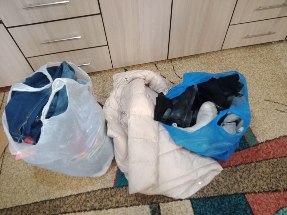 Отдам бесплатно вещи