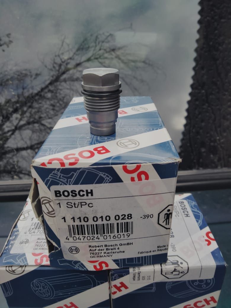 Клапан ограничения давления в рампе (BOSCH) 1 *110 /010 *028"
Bosch 11