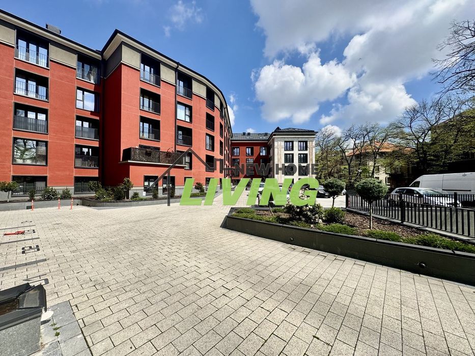 Продава се Многостаен апартамент в Пловдив, Център - 350 кв.м за 2143 €/кв.м - Снимка #1