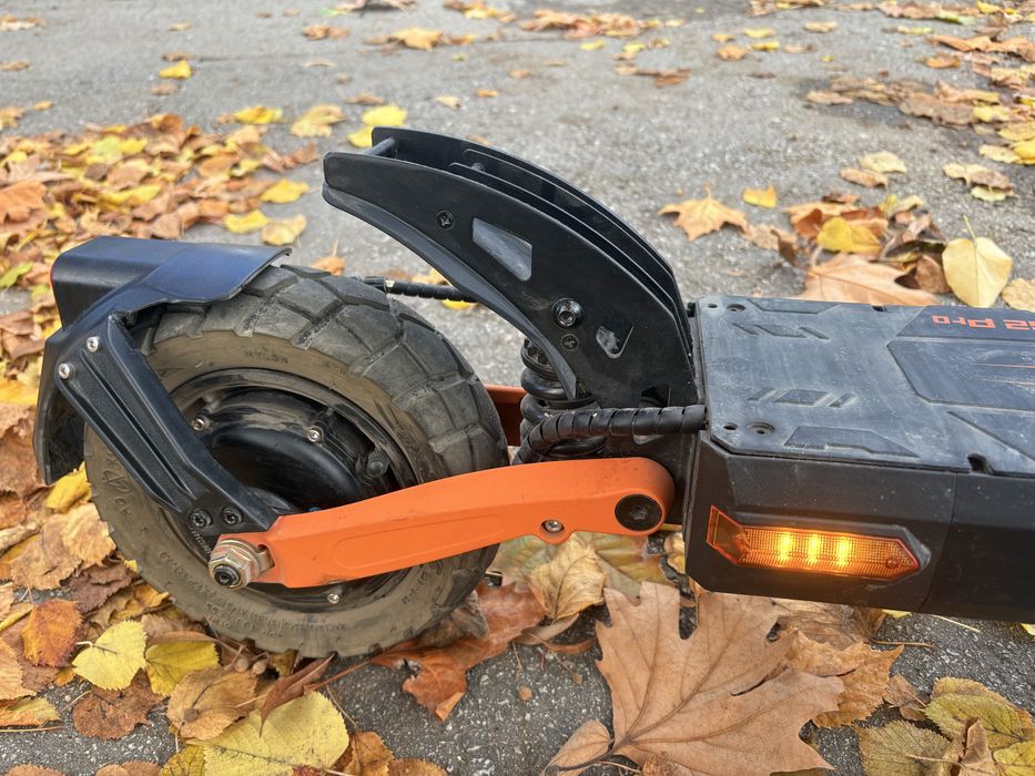 Продавам електрическа тротинетка Kugoo G2 Pro като нова