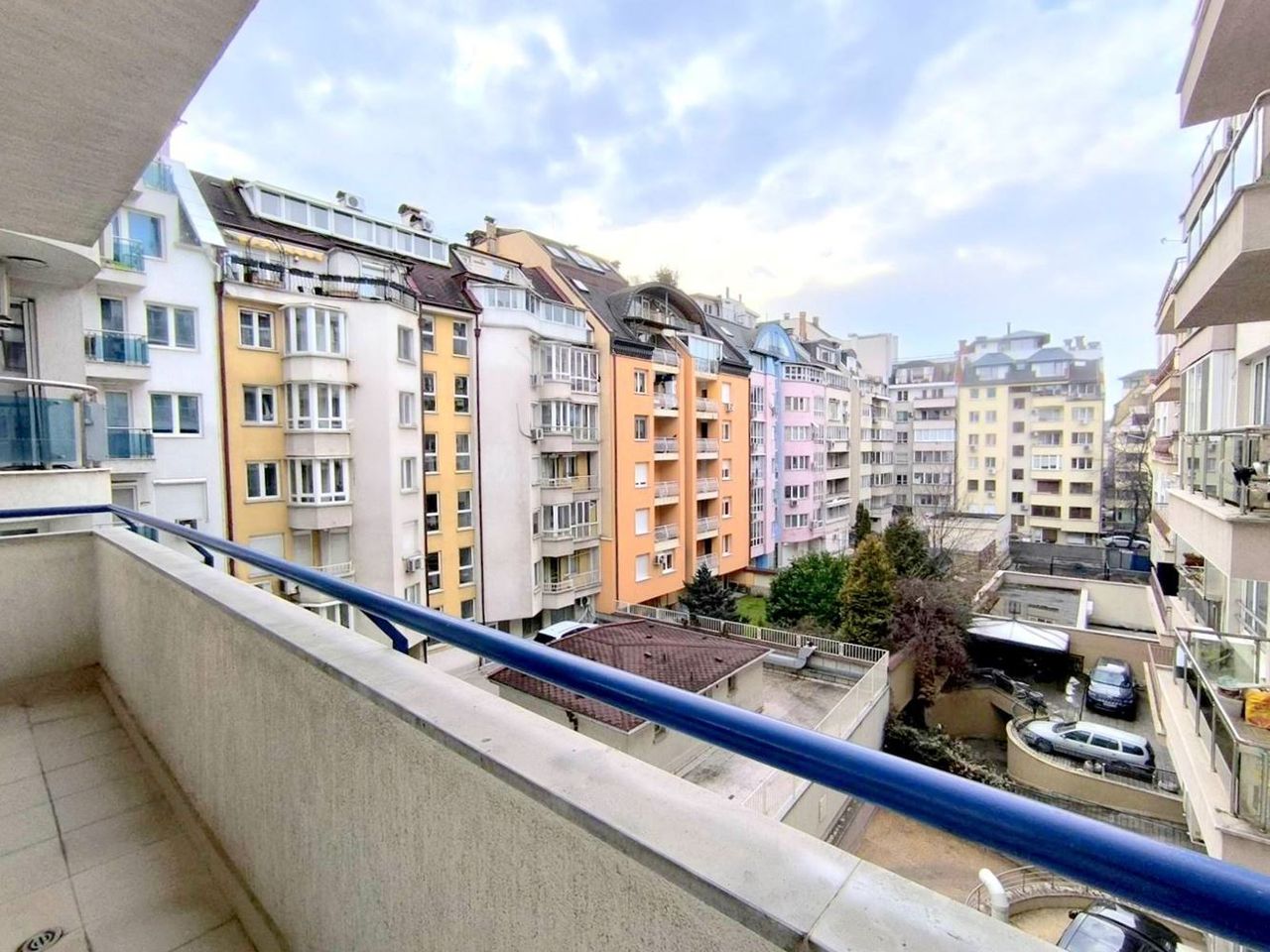 Дава се под наем Тристаен апартамент в София, Лозенец - 85 кв.м за 750 € - Снимка #6