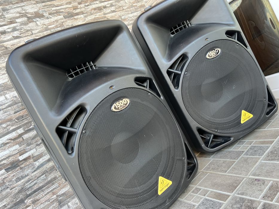 Vand 2 boxe Behringher B615D ACTIVE !!!