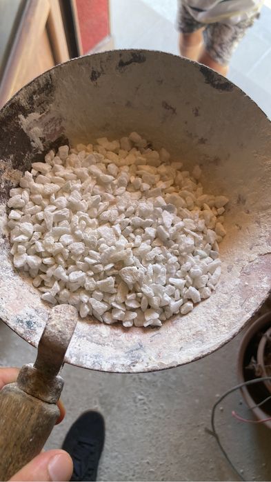 Pietris decorativ tip mozaic marmura alba