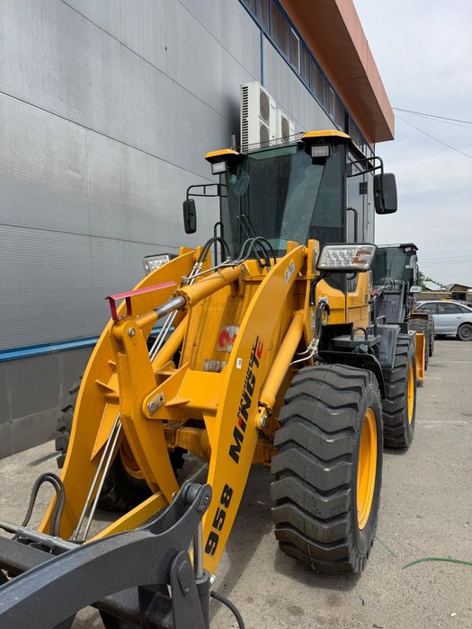Ковшовый погрузчик ZL 958
