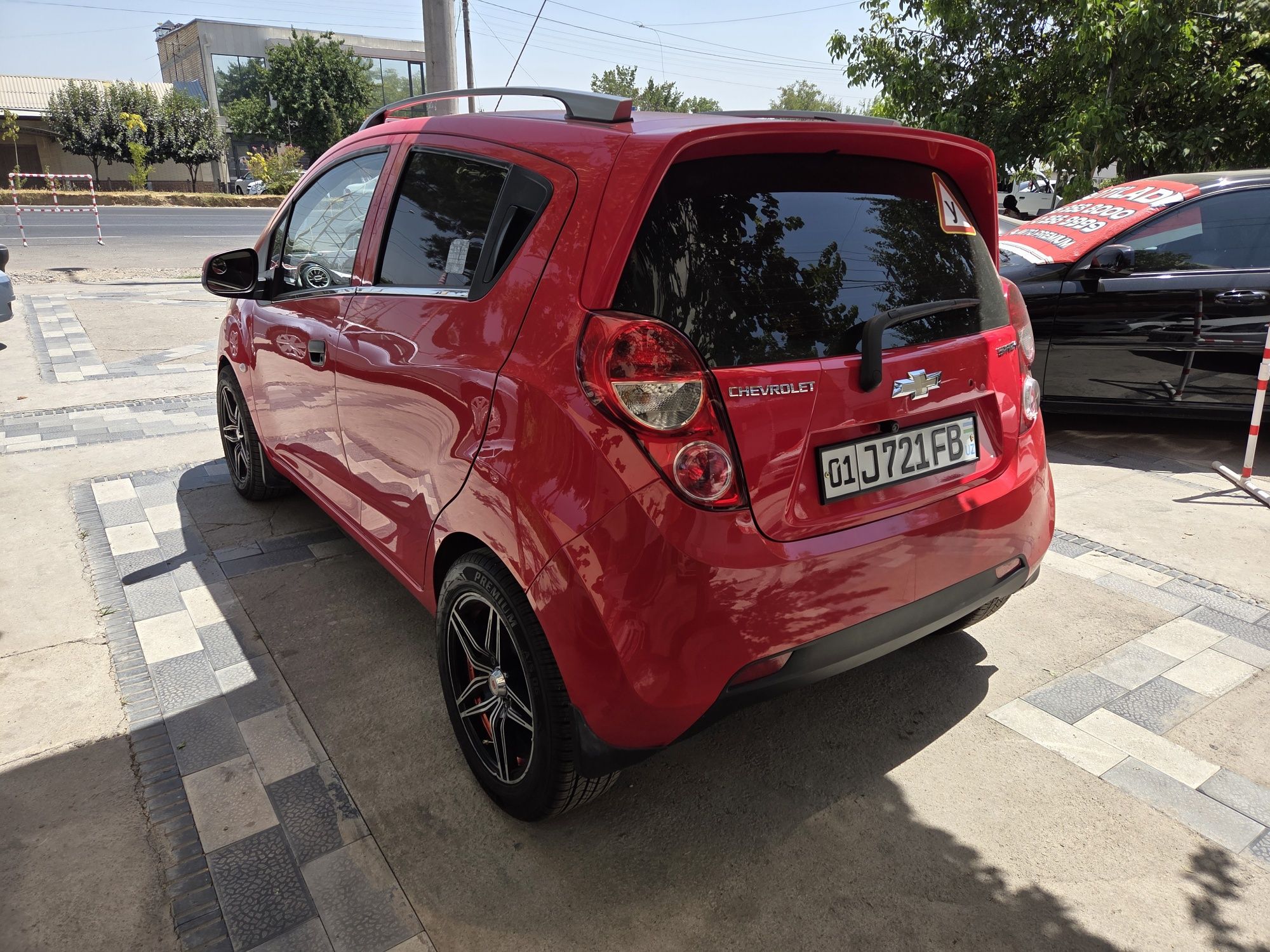 Spark Avtomat 2014-yil 88.000km Variantga beriladi.