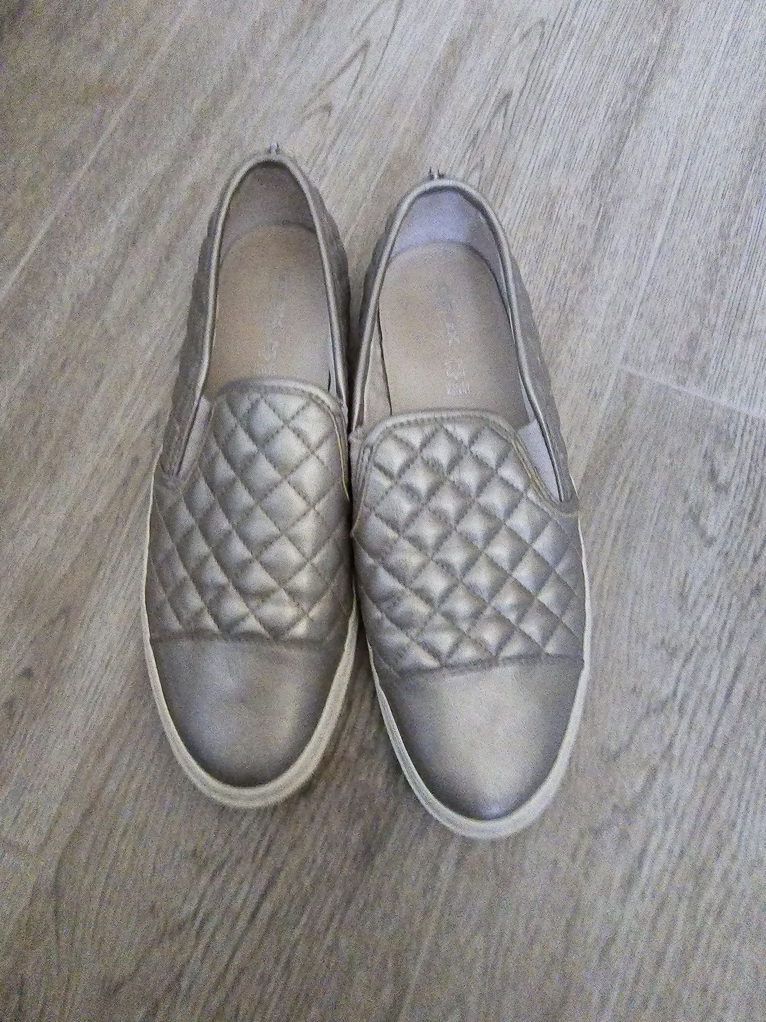 Обувки на марката GEOX
