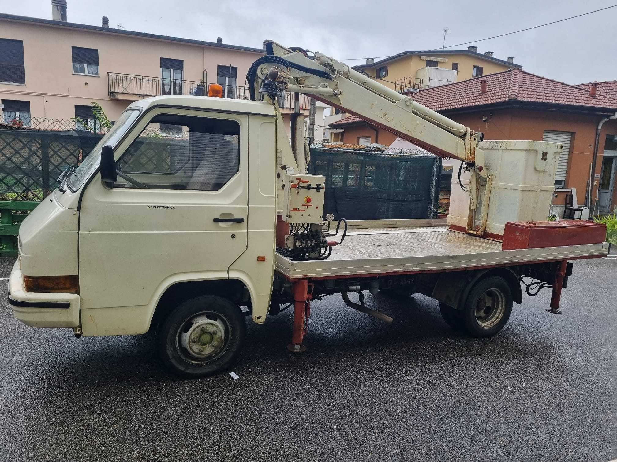 Автовишка Nissan Trade 3.0 D