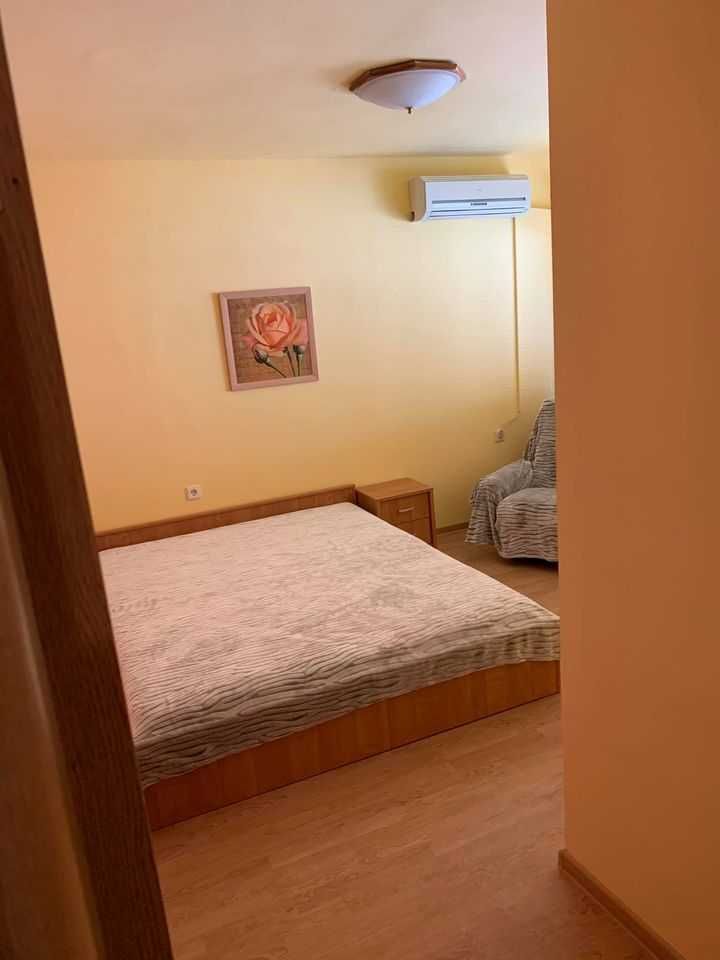 Дава се под наем Тристаен апартамент в Бургас, Възраждане - 100 кв.м за 300 € - Снимка #18