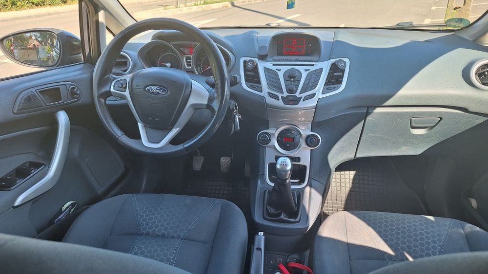 Ford Fiesta Titanium 1.6 Tdci, 95cp, camera