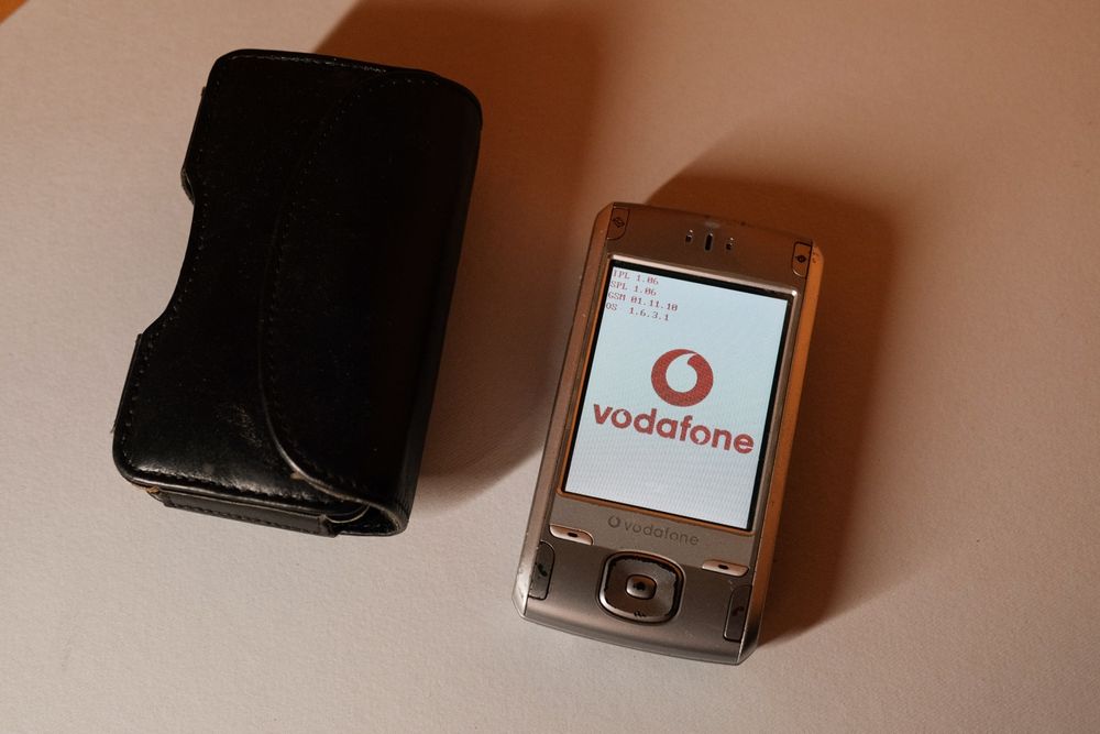 Telefon Vodafone Windows Mobile și dicționar și cacuator CASIO