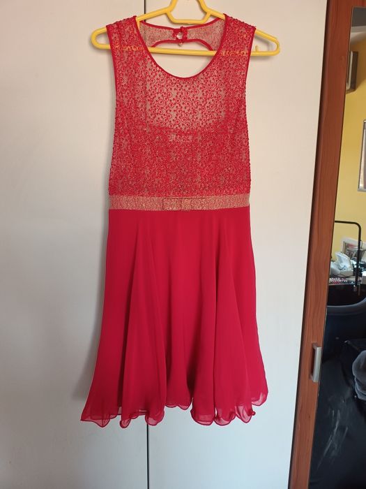 Официални рокли за специални поводи