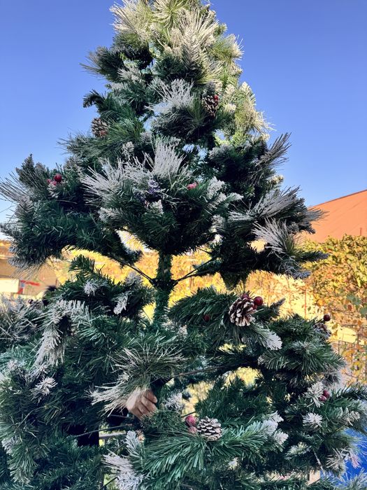 Елка продается дешево длина 3,5 метр