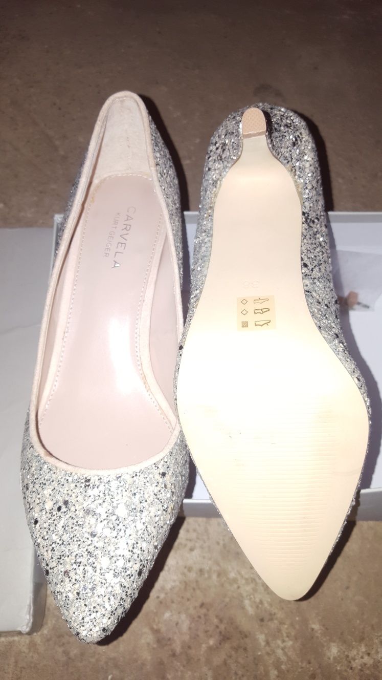 Pantofi glitter aurii CARVELA