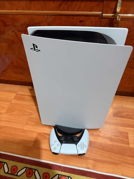 Vand Playstation 5 825 GB, Disk Edition