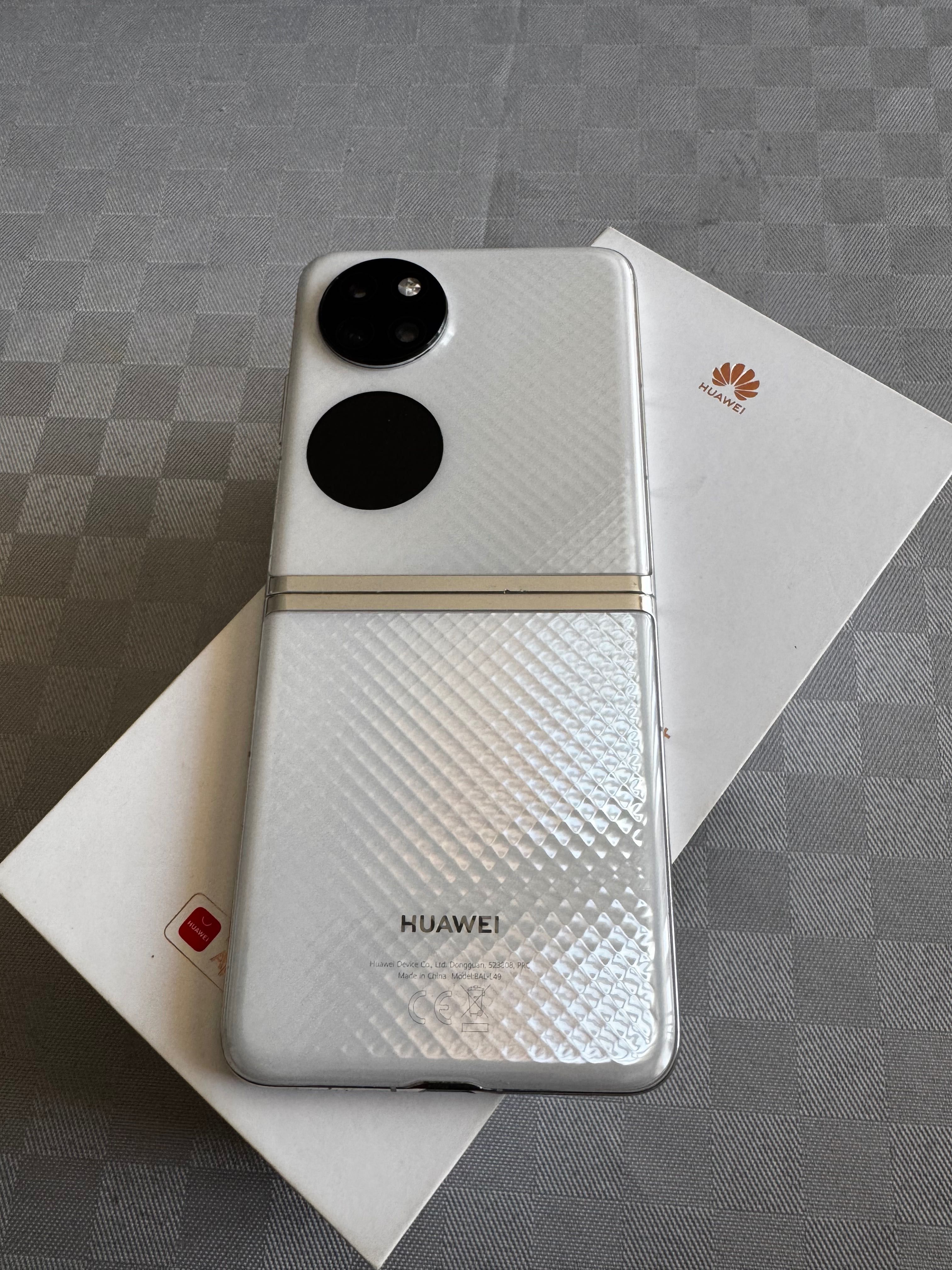 Huawei P50 Pocket