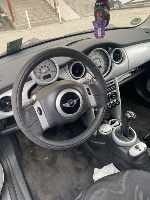 Vand mini one stare buna de functionare primul propietar