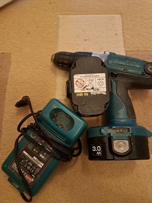 Bormașină cu acumulator Makita