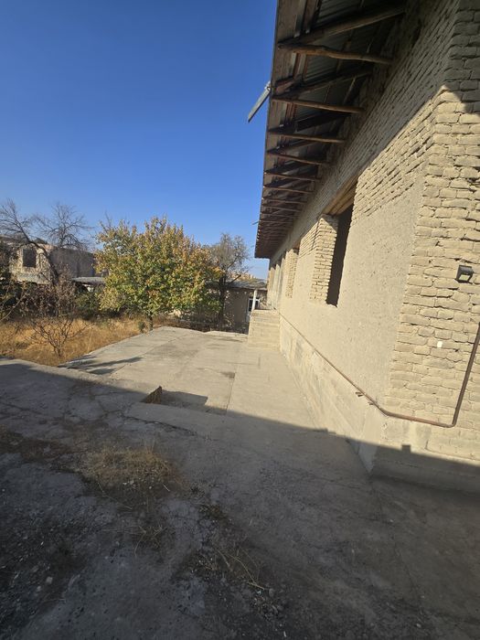 Ер участка сотилади 8,8 сотих Таунхаус курса булади 4 та Темуршох рест