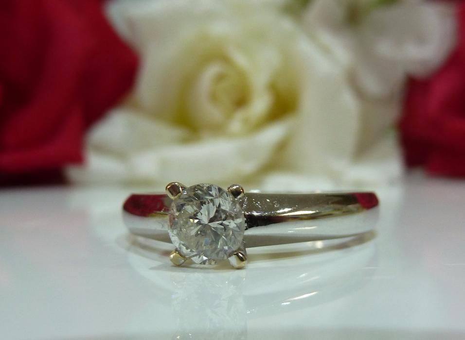 Inel aur 14k cu diamant natural 0.56ct