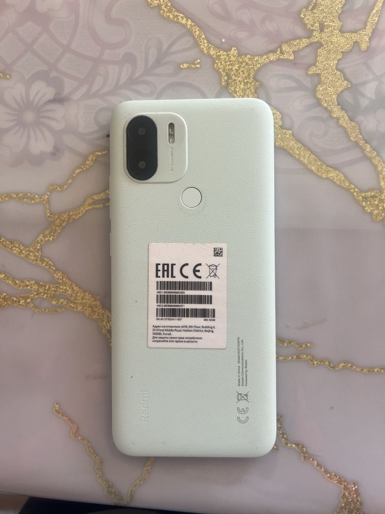 Срочно продам телефон Redmi A1+ в идеальном состоянии