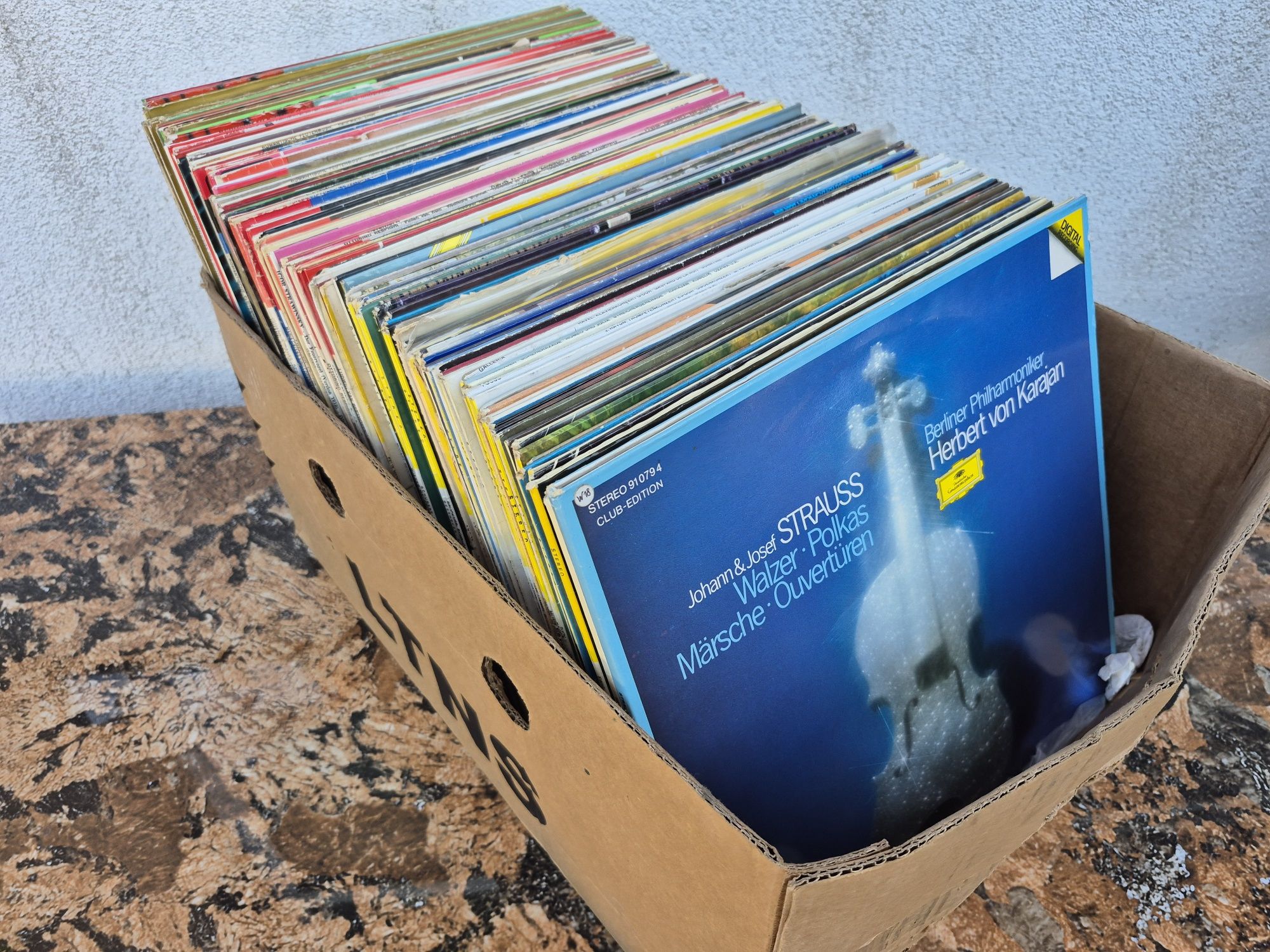 Vând Lot 100 Discuri Vinil colectie muzica clasica mixta