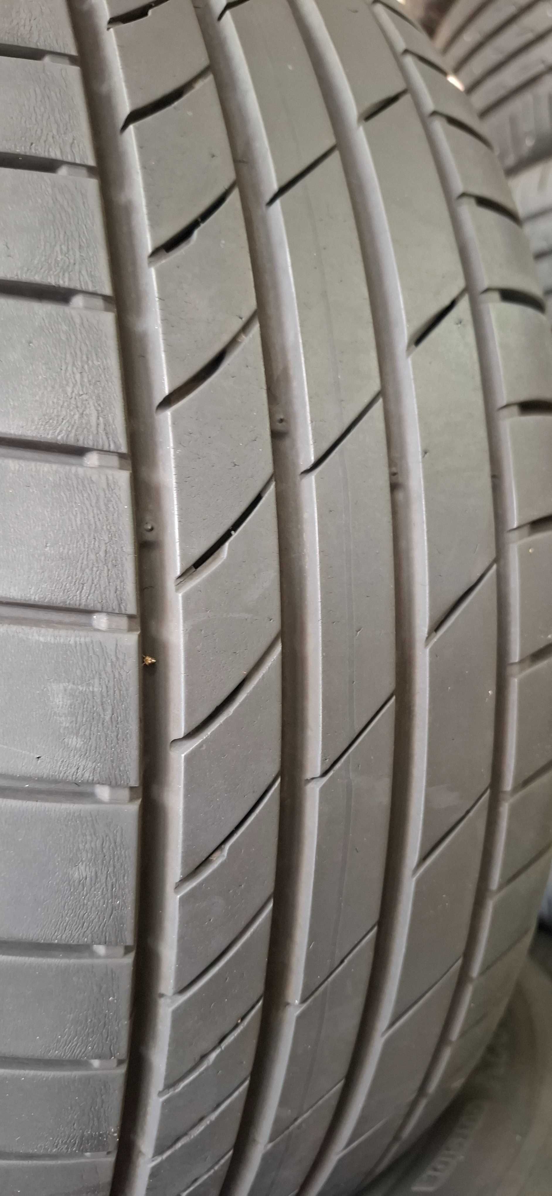 4бр. 205/60/16 Kumho 6.5mm грайфер, дот 23г.Безплатен монтаж