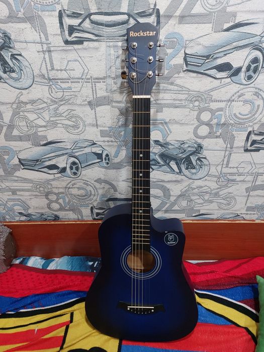 Продаётся гитара